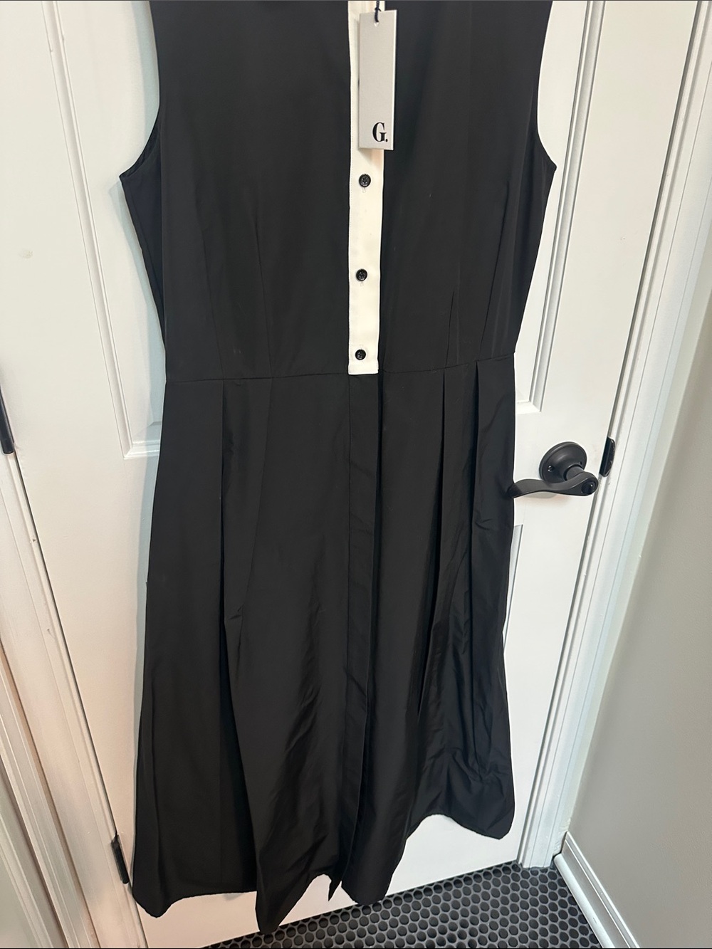 Sleeveless Black Maxi Dress with Cream Collar and Placket by - Picture 4 of 5
